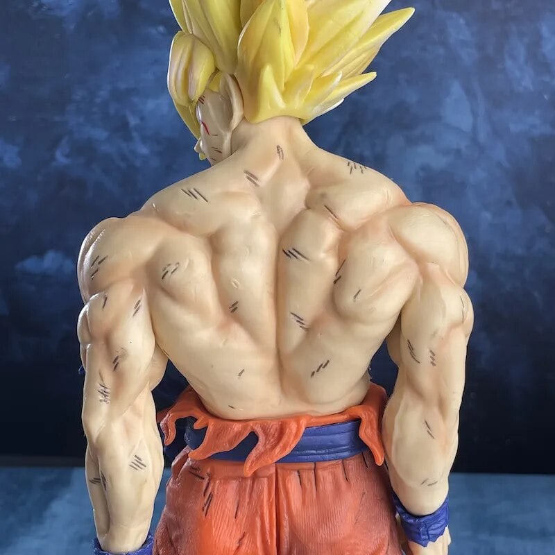 Figurine Son Goku Super Saiyan - La Transformation Épique!
