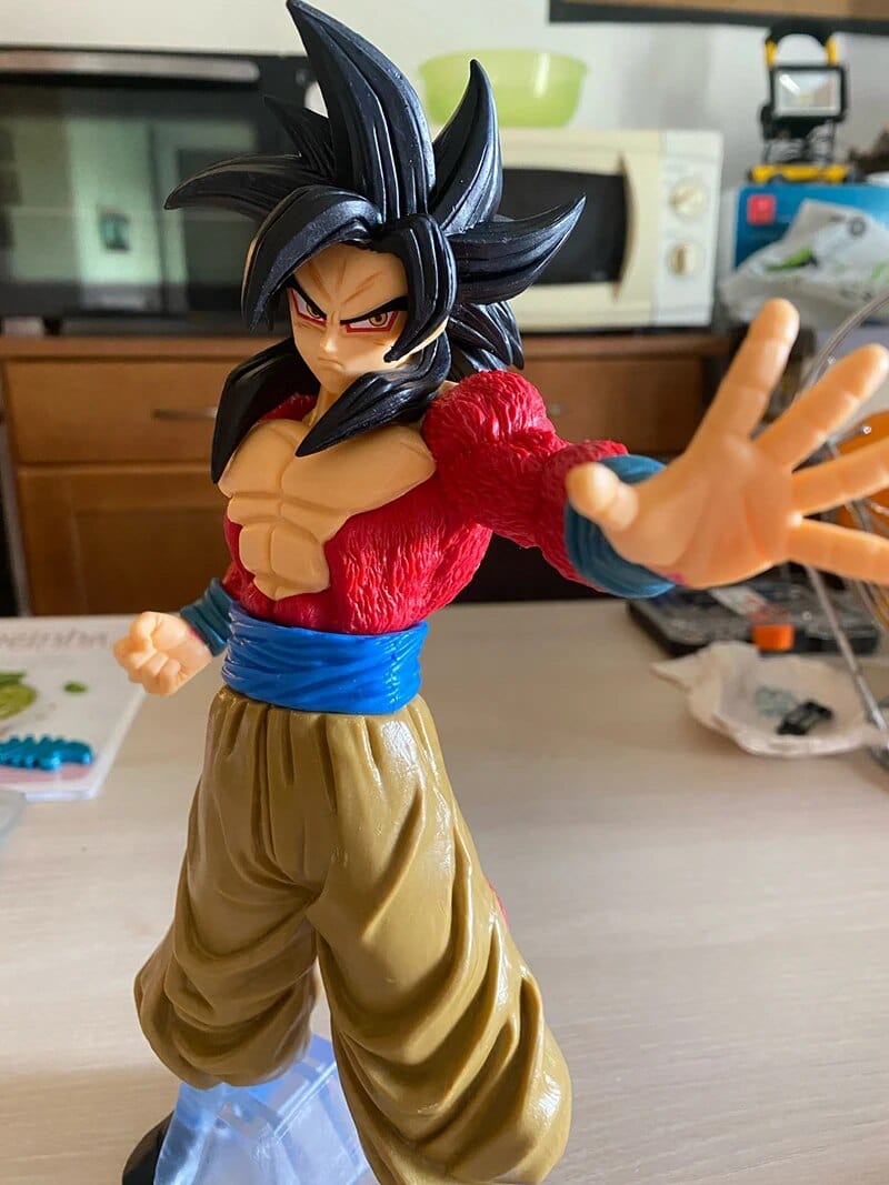 Figurines Vegeta, Son Goku et Gogeta Super Saiyan 4