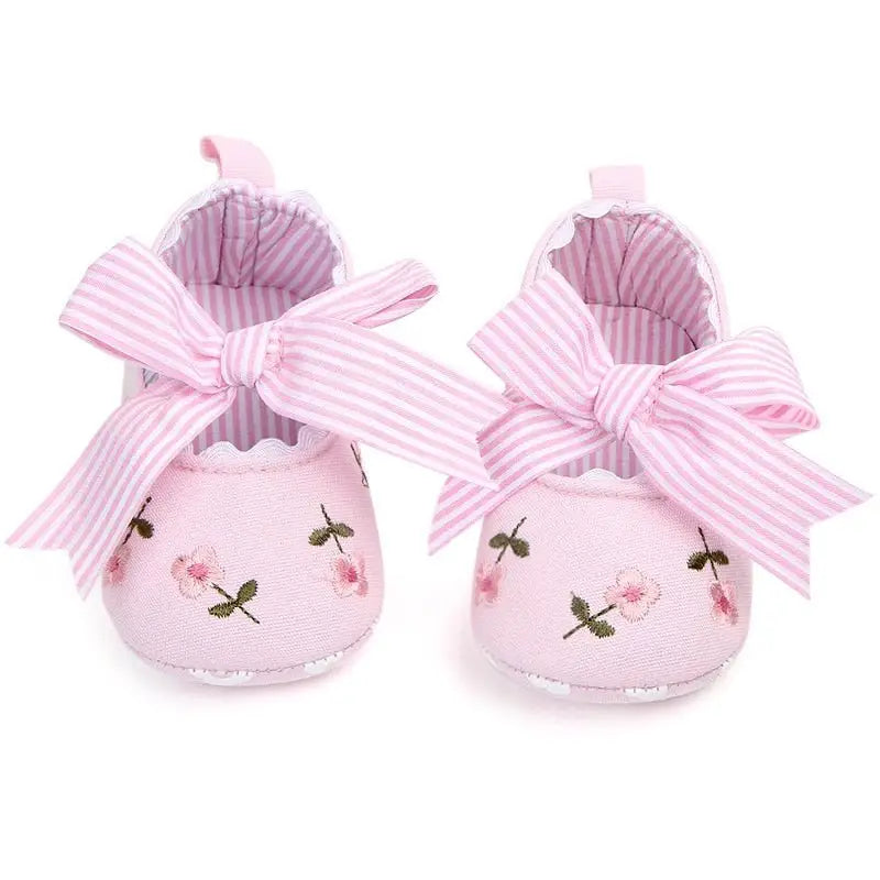 Chaussures brodée pour bébé fille