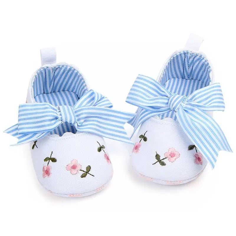 Chaussures brodée pour bébé fille