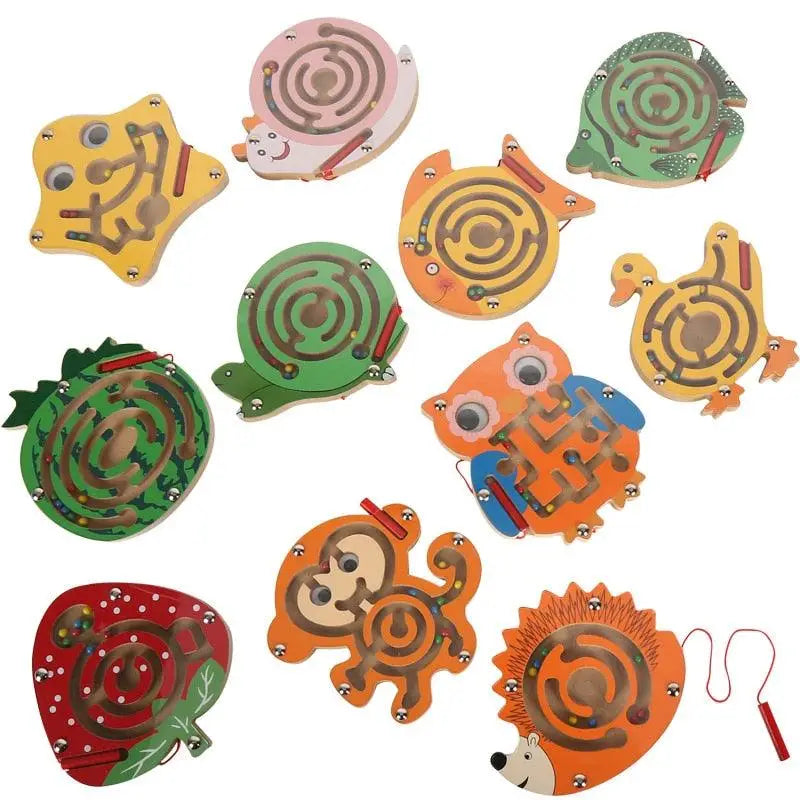 Puzzle de labyrinthe en bois en forme d'animal